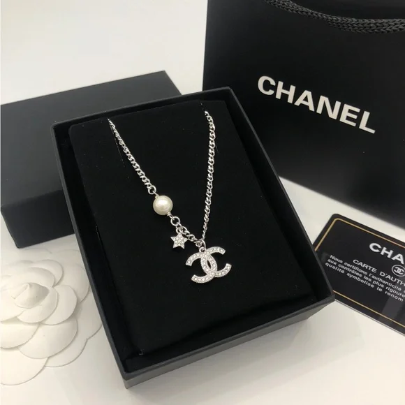 CHANEL Silver Necklace with Pearl and Star Charm - Picture 8 of 8